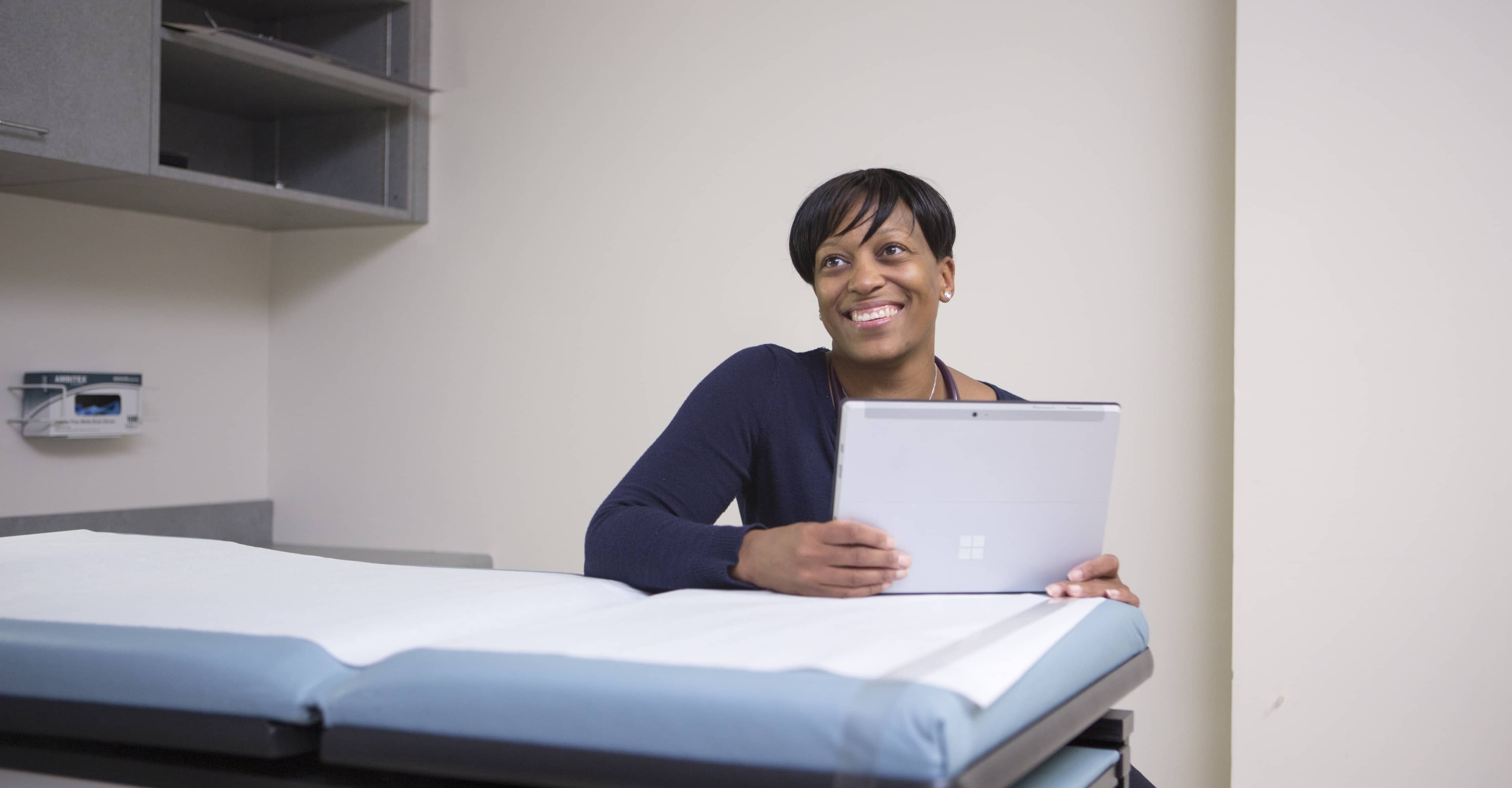 Family Nurse Practitioner, Post-Master’s Certificate (Online)